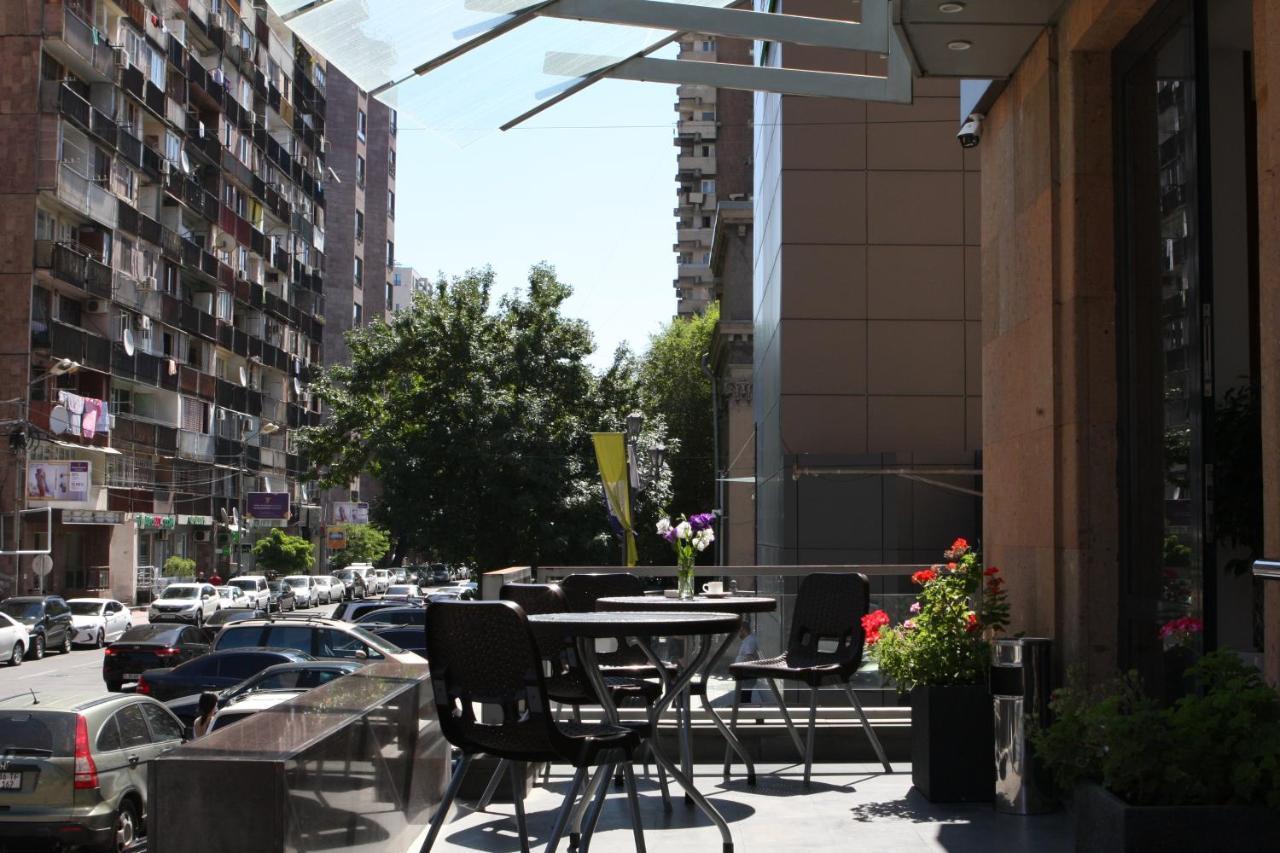 Bonjour Boutique
